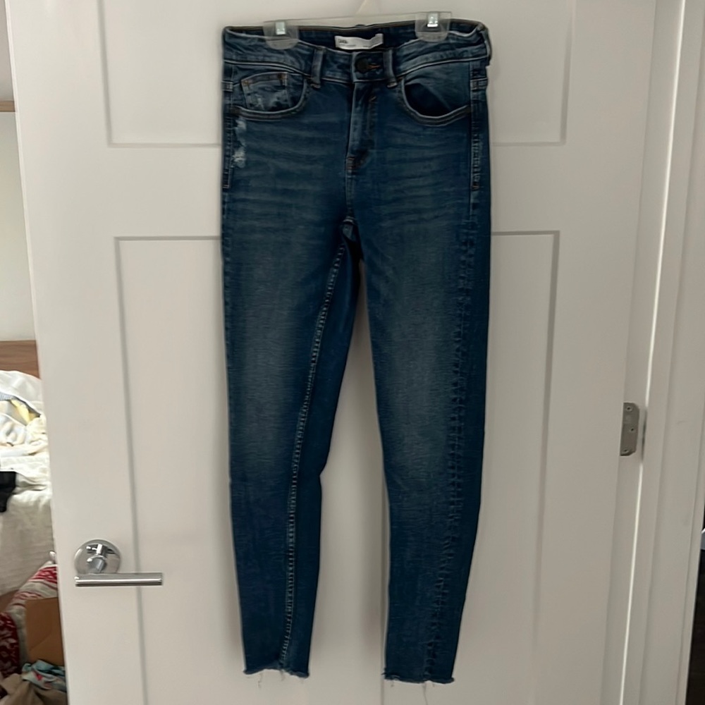Zara Mid Rise Skinny Jeans